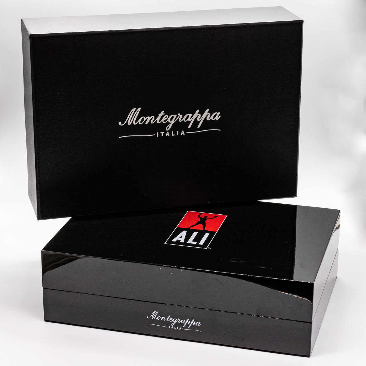 Montegrappa Muhammad Ali 18k Gold Fountain Pen Packaging