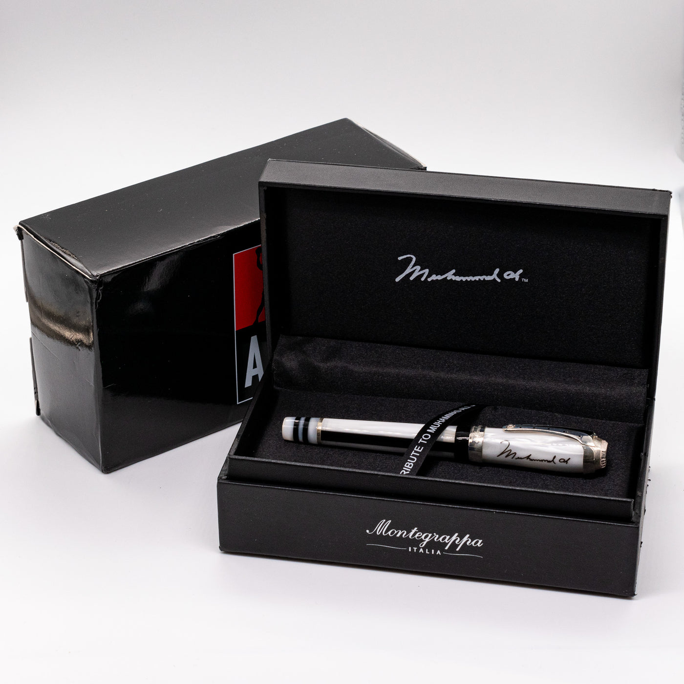 Montegrappa Muhammad Ali Fountain Pen Packaging