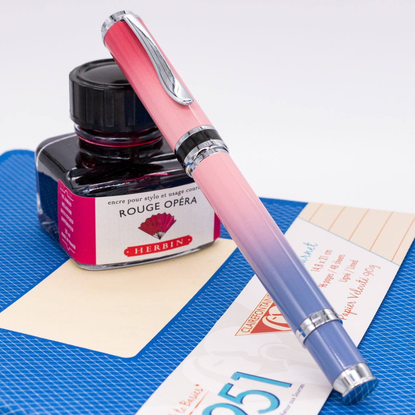 Monteverde Innova Ombre Fusion Fountain Pen - Charm capped