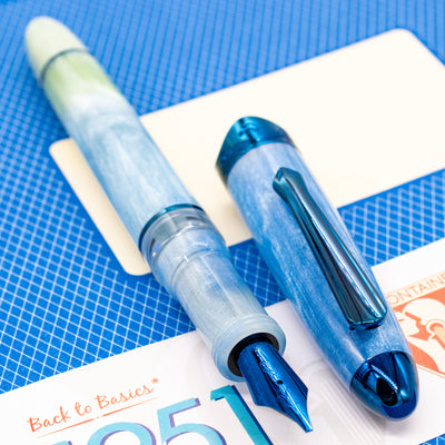 Nahvalur Horizon Fountain Pen - Habitat blue trim