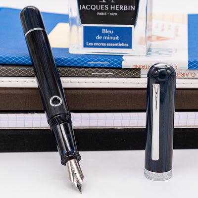 Nahvalur Nautilus Fountain Pen - Maylandia Blue