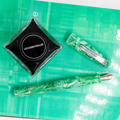 Nahvalur Schuylkill Fountain Pen - Betta Mint piston filled