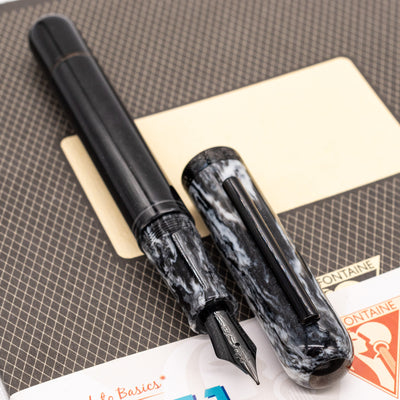 Nahvalur Voyage Fountain Pen - Cookies and Cream new