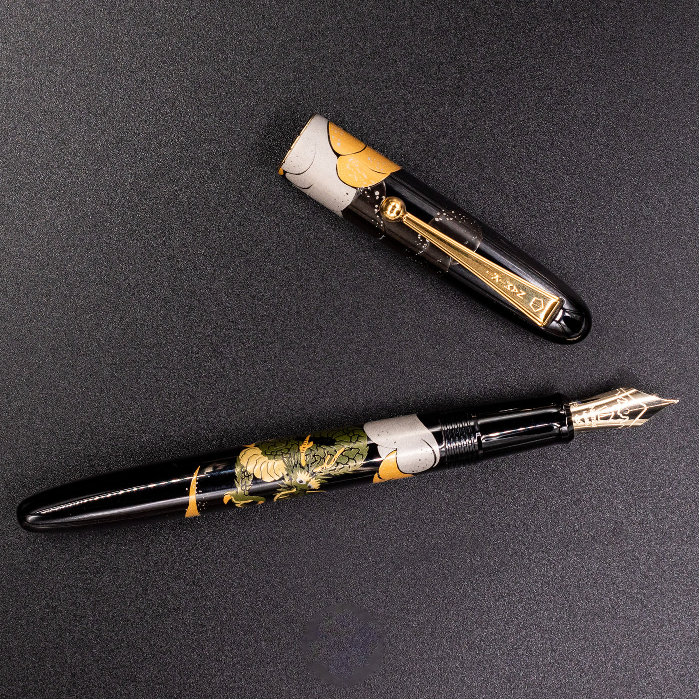 Namiki Nippon Art Fountain Pen - Dragon & Cumulus urushi maki-e