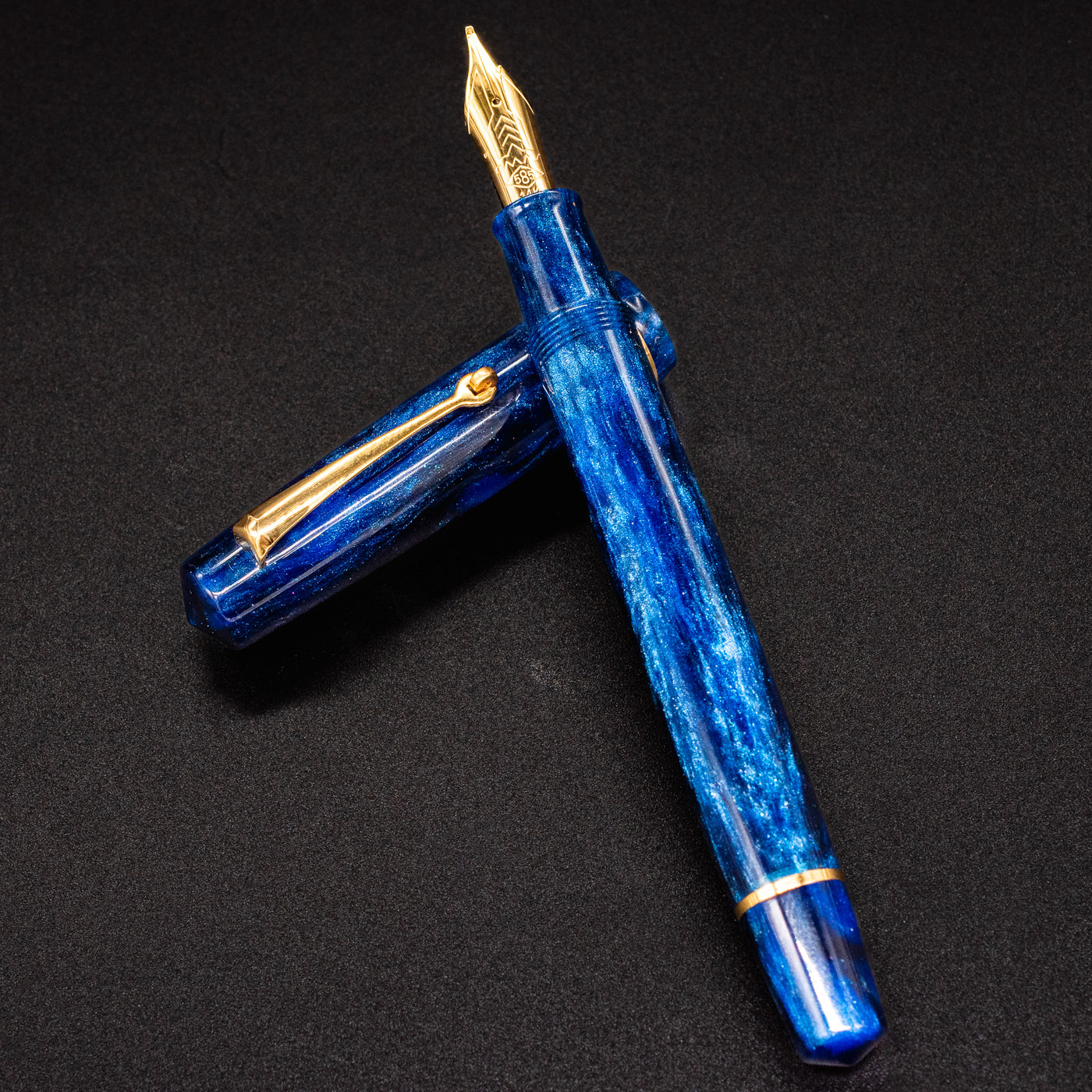 Omas Bologna Fountain Pen - Diamond Blue sparkly