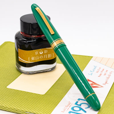 Omas Ogiva Extra 556 Jade Green Fountain Pen capped