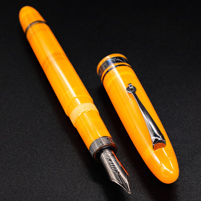 Omas Ogiva Fountain Pen - Arancione Black ruthenium trim