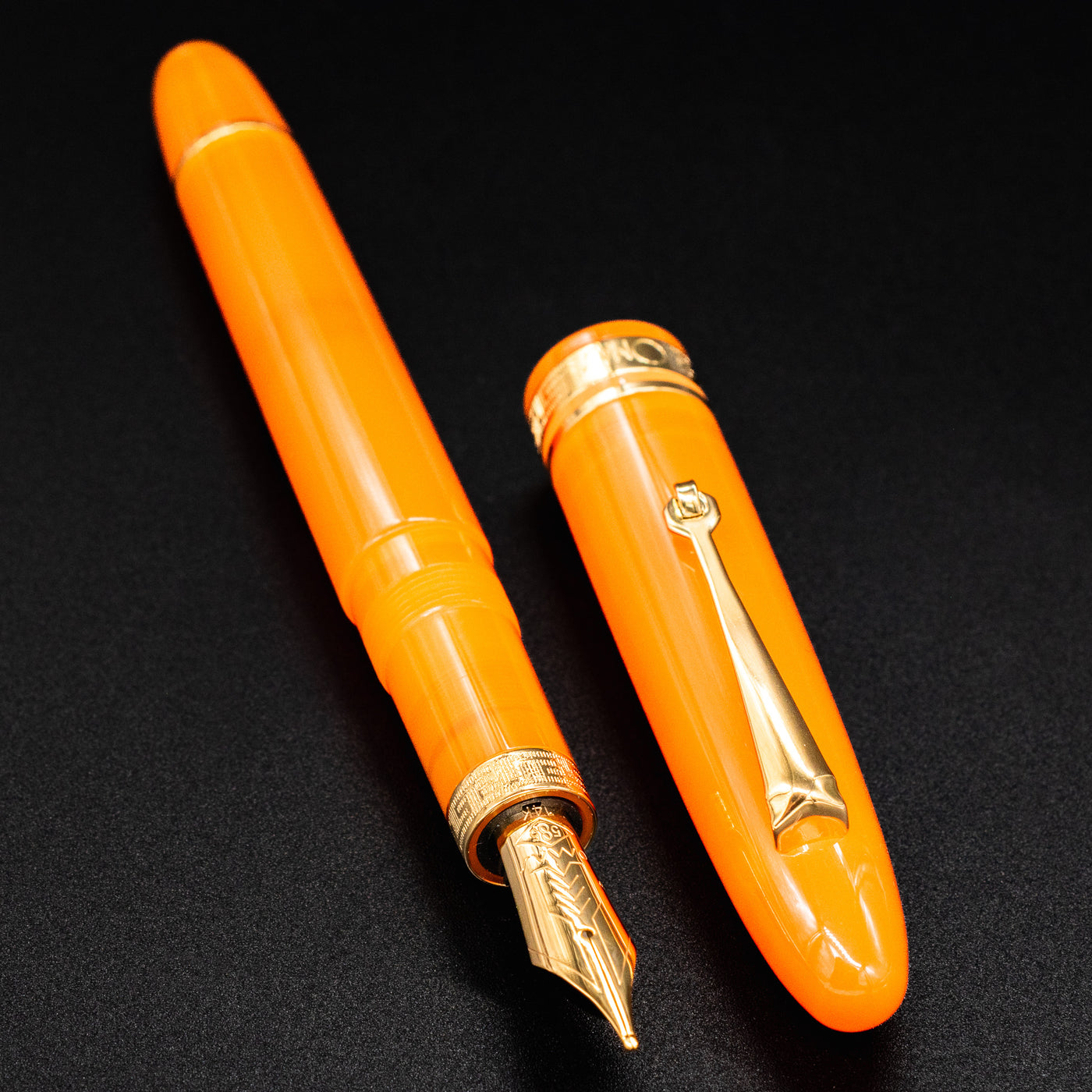 Omas Ogiva Fountain Pen - Arancione Gold trim