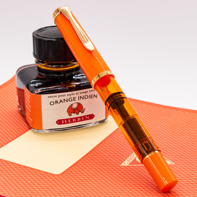 Pelikan Classic M200 Fountain Pen - Orange Delight capped