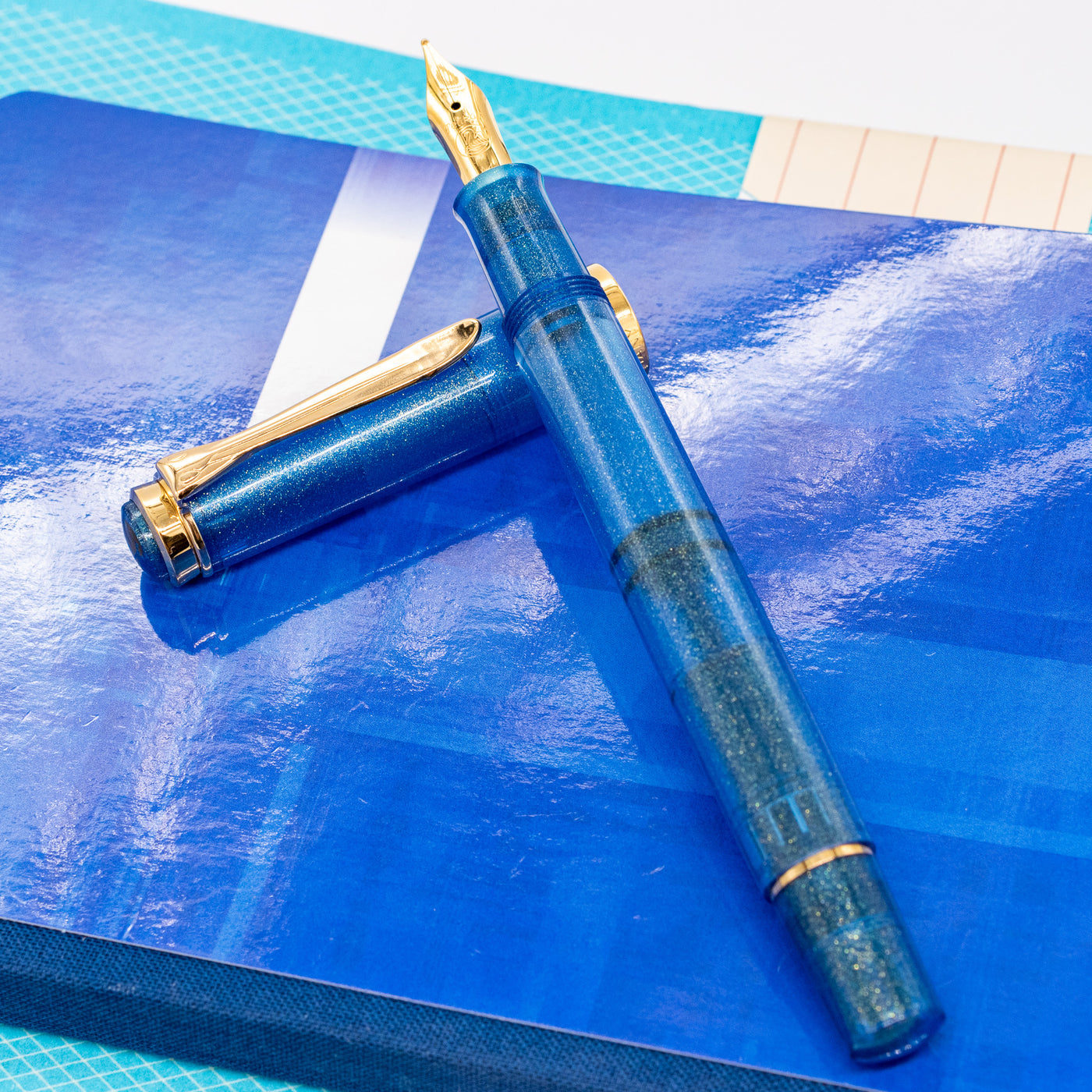 Pelikan M200 Fountain Pen - Golden Lapis demonstrator