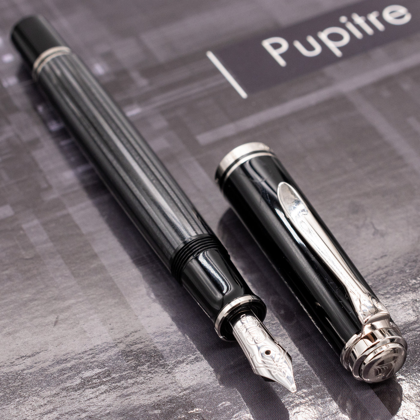 Pelikan Souveran M405 Stresemann Fountain Pen silver