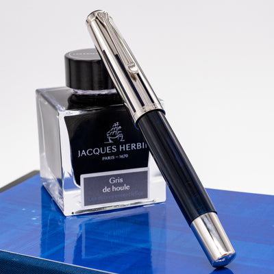 Pelikan Souveran M625 Blue Transparent Fountain Pen capped