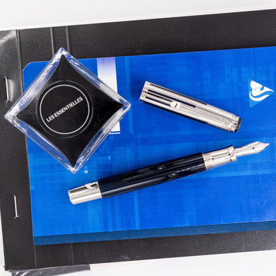 Pelikan Souveran M625 Blue Transparent Fountain Pen very rare