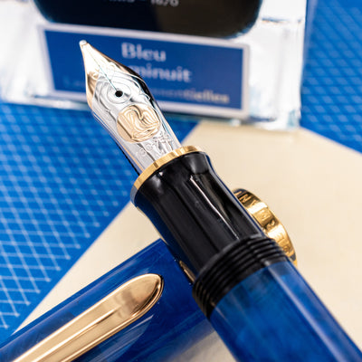 Pelikan Souveran M800 Blue O Blue Fountain Pen 18k Gold Nib