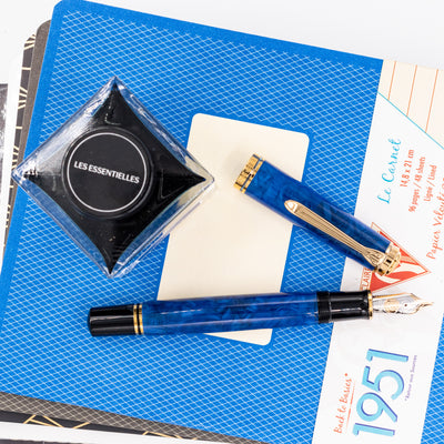 Pelikan Souveran M800 Blue O Blue Fountain Pen Piston Filled