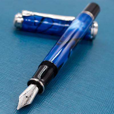 Pelikan Souveran M805 Blue Dunes Fountain Pen uncapped