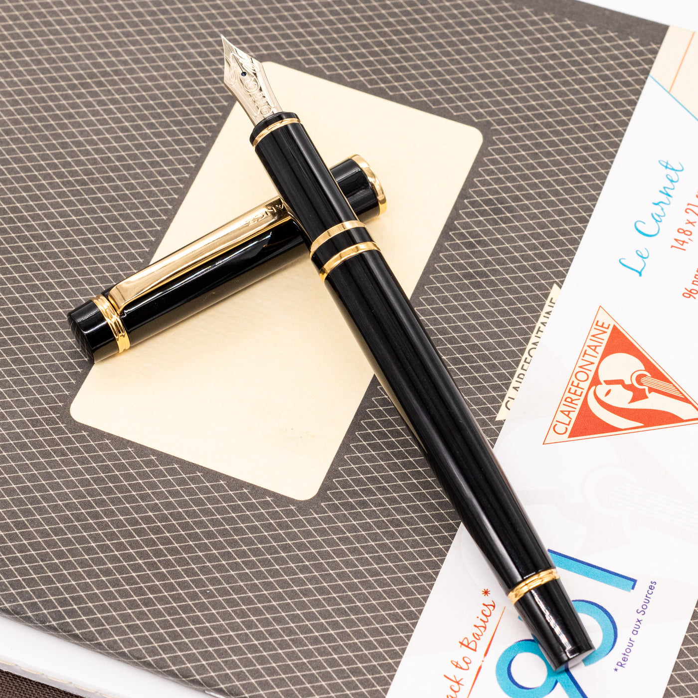 Pilot Grance Fountain Pen - Black gold trim