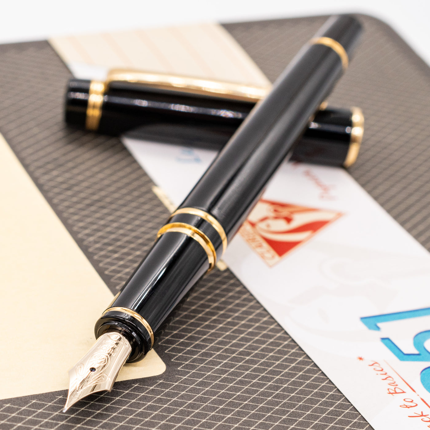 Pilot Grance Fountain Pen - Black uncapped