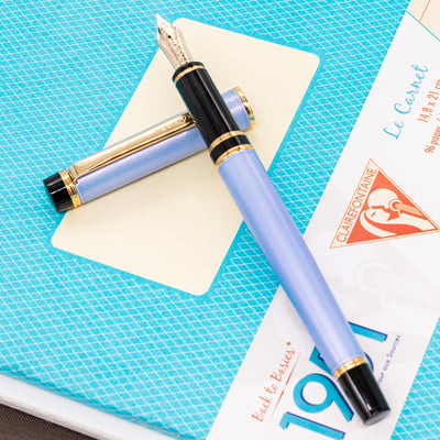 Pilot Grance Fountain Pen - Light Blue iridescent