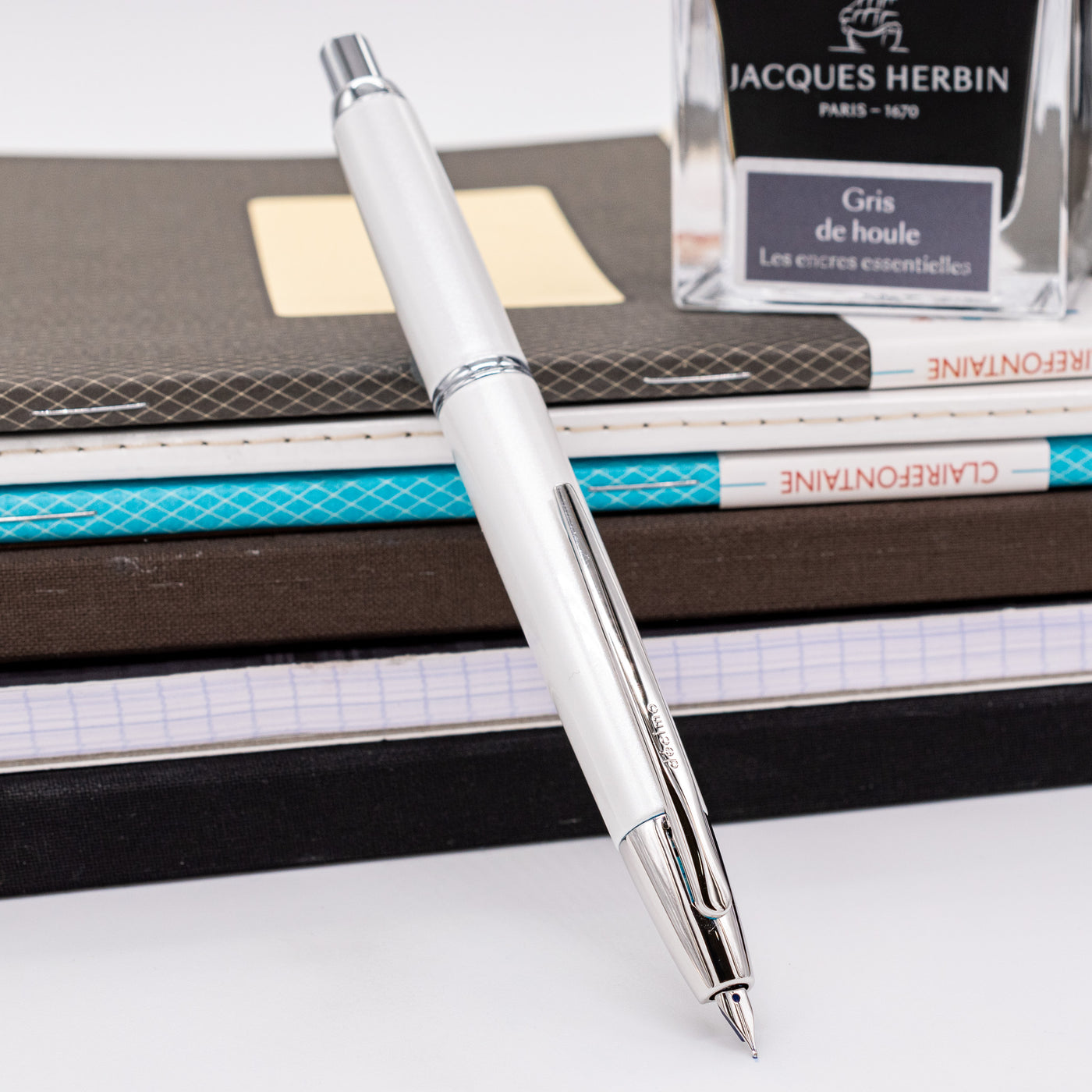 Pilot Vanishing Point Decimo Fountain Pen - White