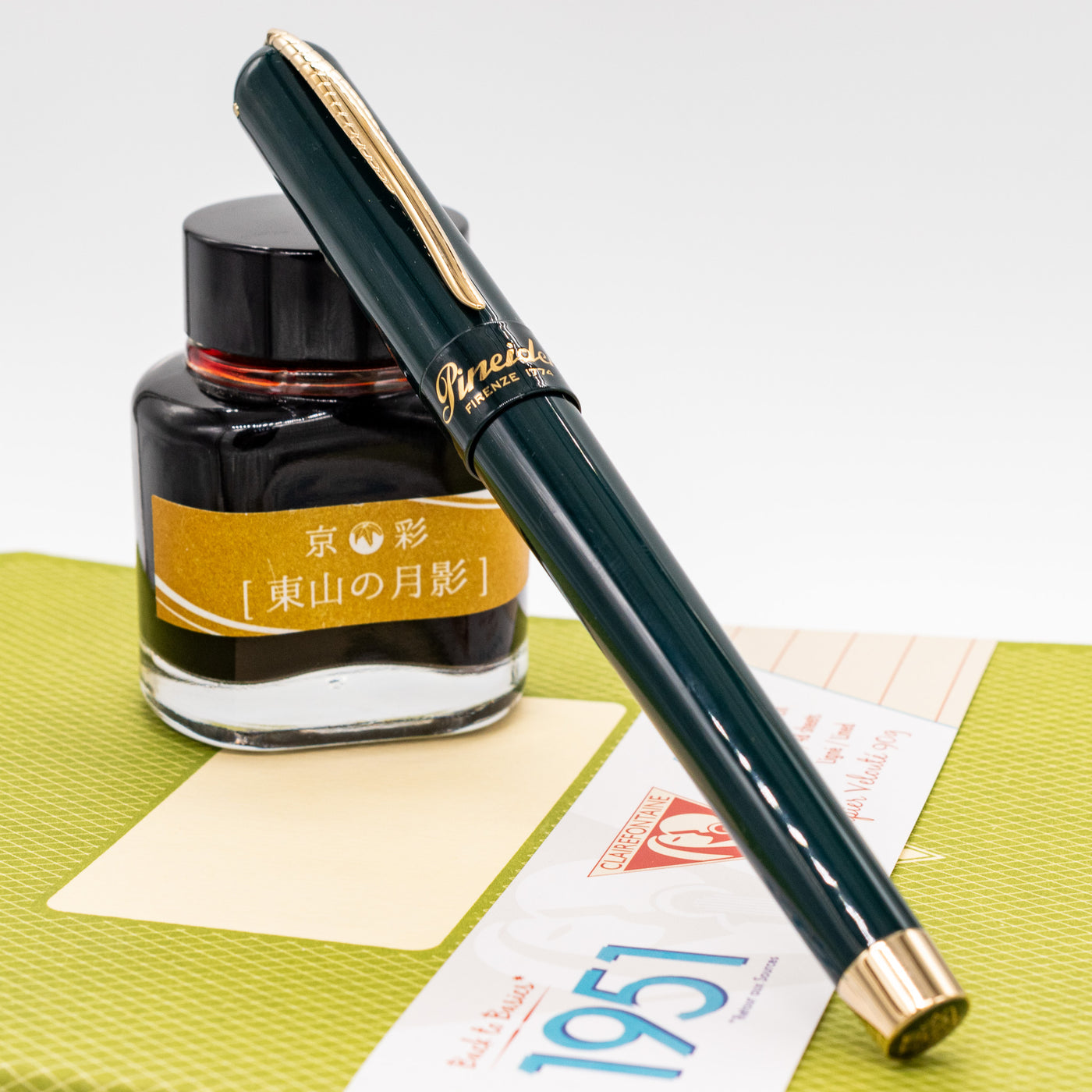 Pineider Avatar 250th Anniversary Green Fountain Pen capped