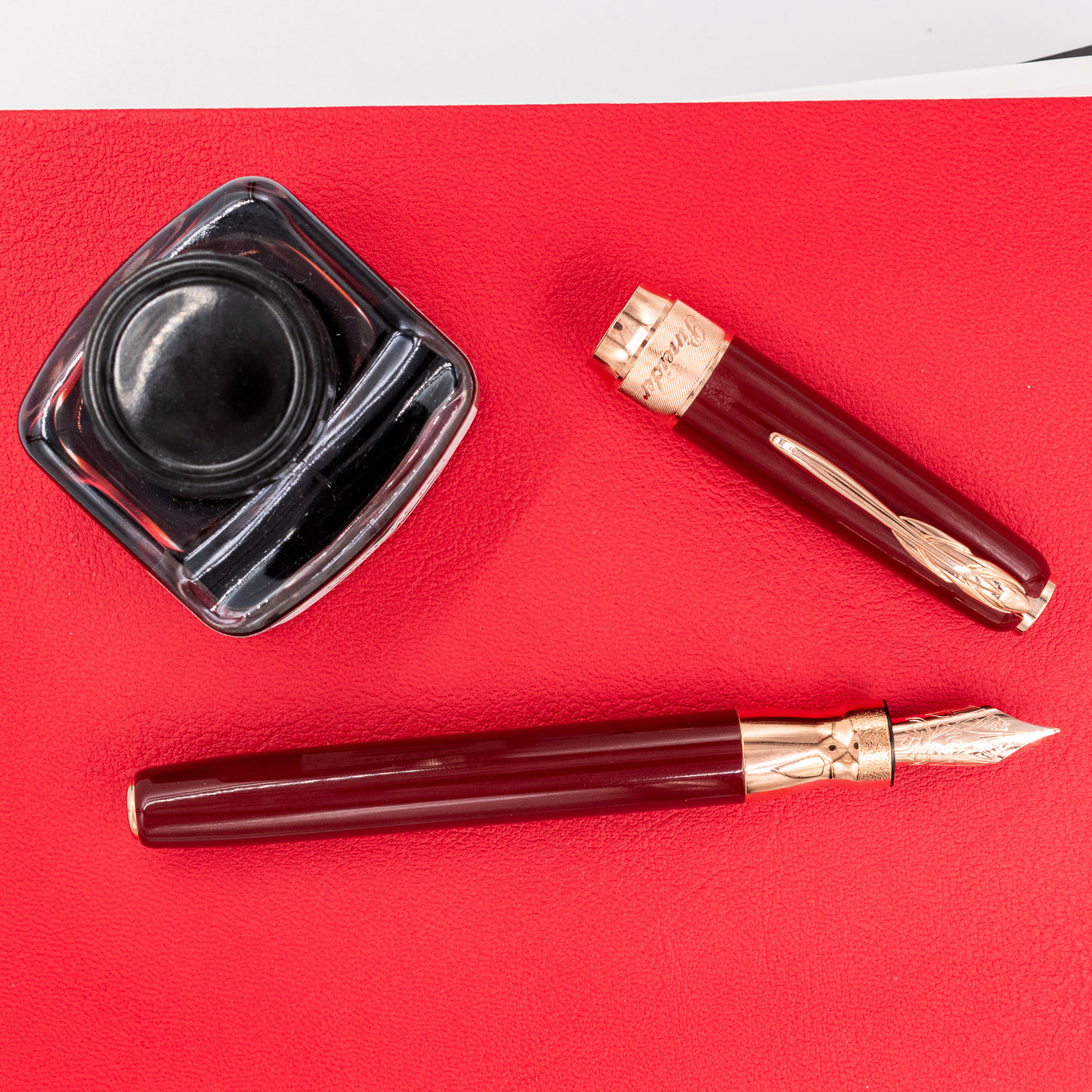 Pineider Classic Fountain Pen - Bordeaux & Rose Gold la grande bellezza