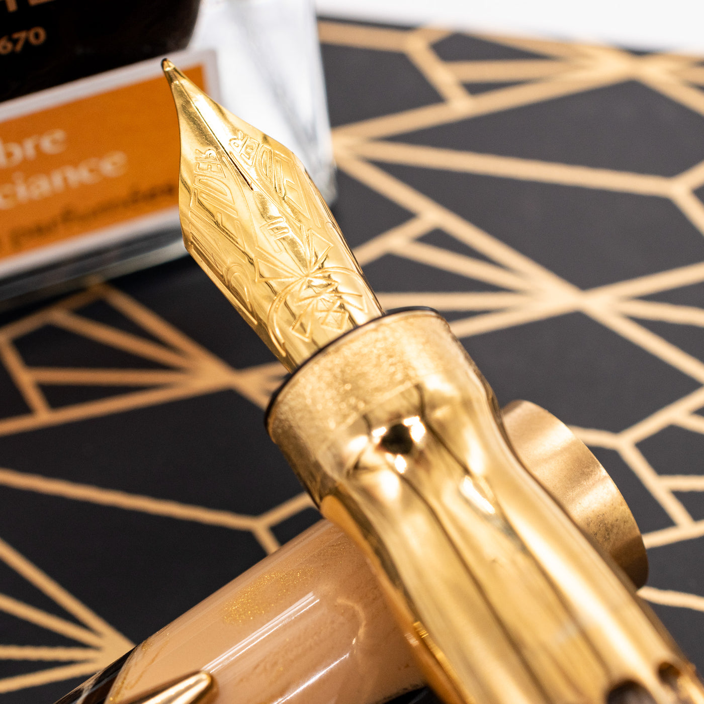 Pineider La Grande Bellezza Rocco Fountain Pen - Dune Gold stainless steel nib