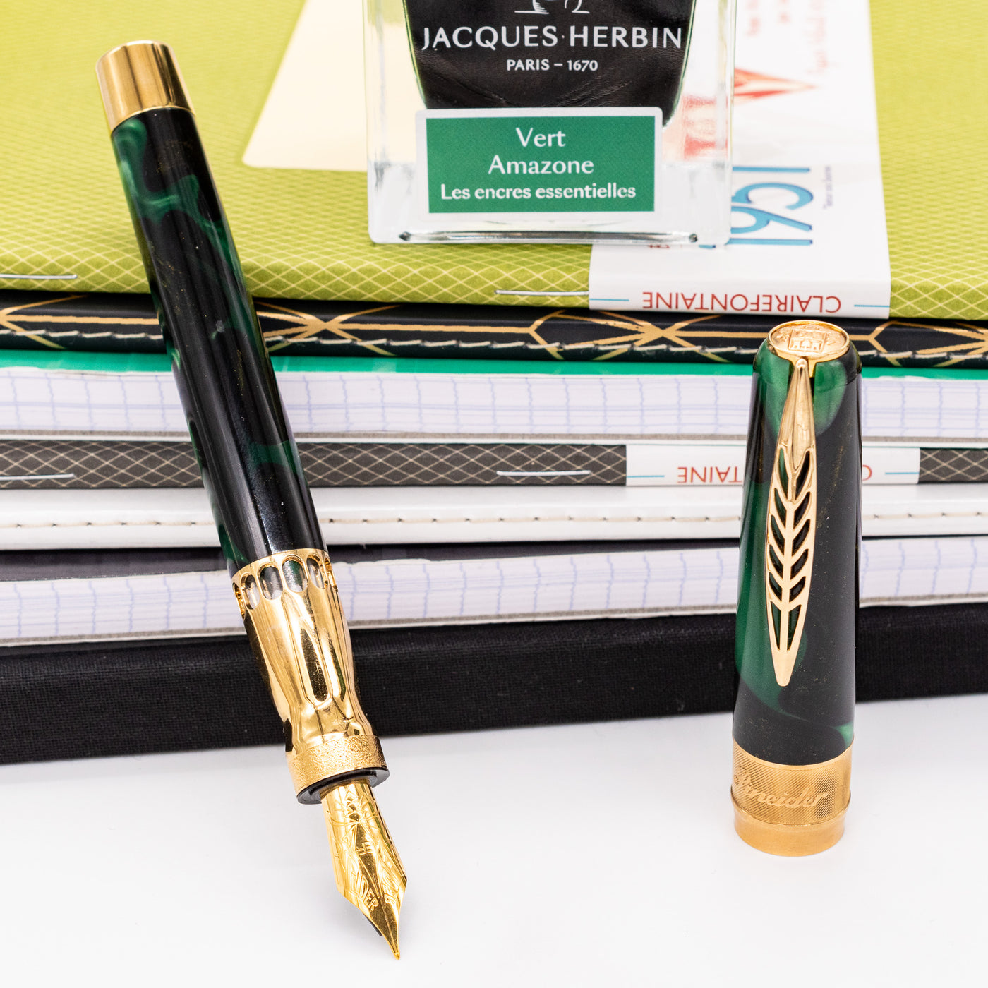 Pineider La Grande Bellezza Rocco Fountain Pen - Forest Green