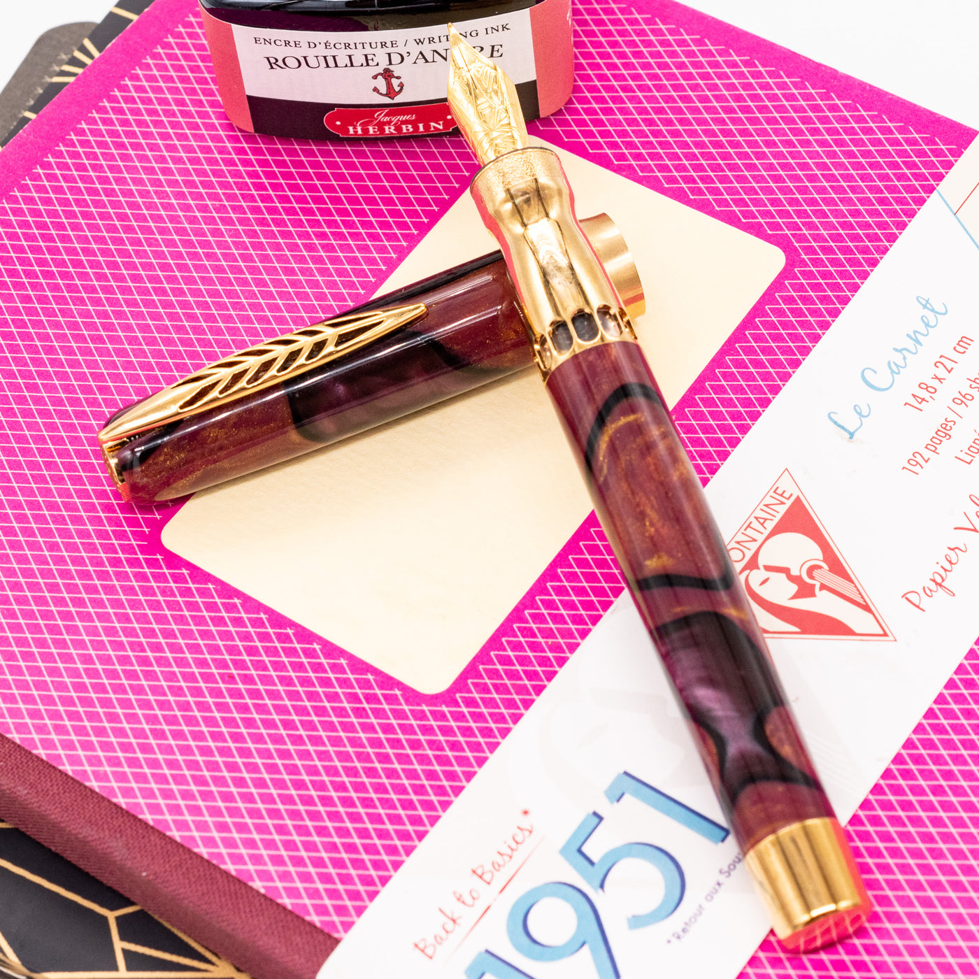 Pineider La Grande Bellezza Rocco Fountain Pen - Wine Red purple