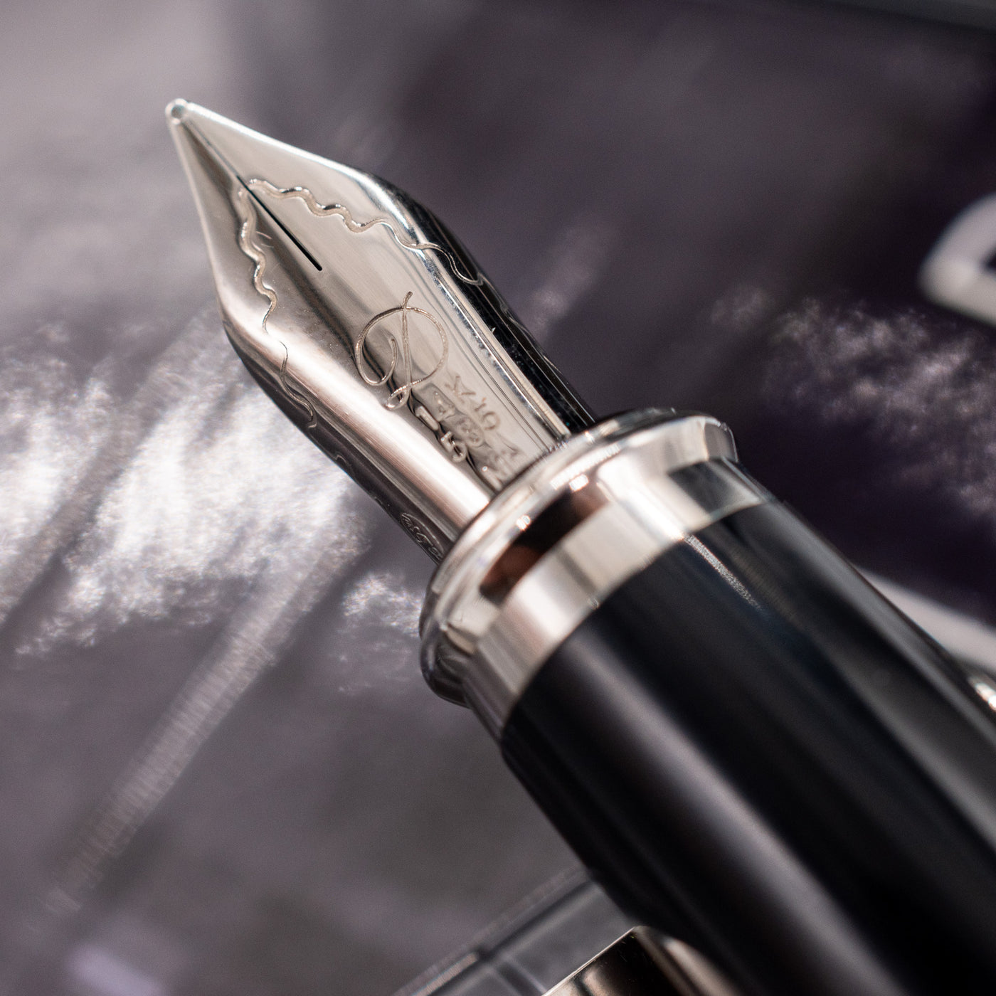 ST Dupont Fidelio Anthracite Guilloche Fountain Pen nib detail