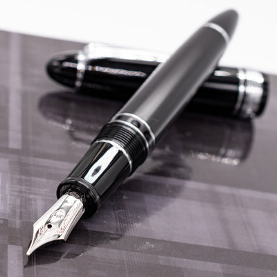 Sailor 1911L Realo Black & Rhodium Fountain Pen uncapped