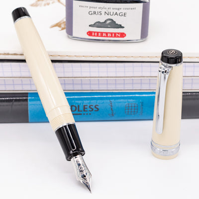 Sailor Professional Gear Ivory Fountain Pen