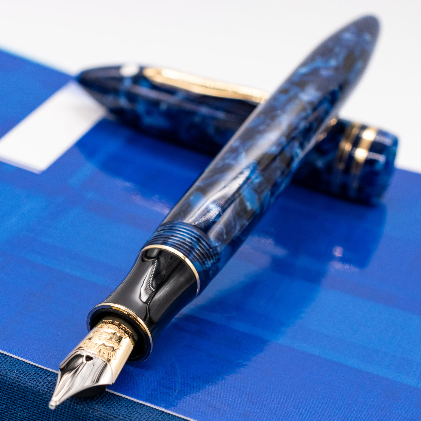 Sheaffer Balance Blue Marble Fountain Pen uncapped