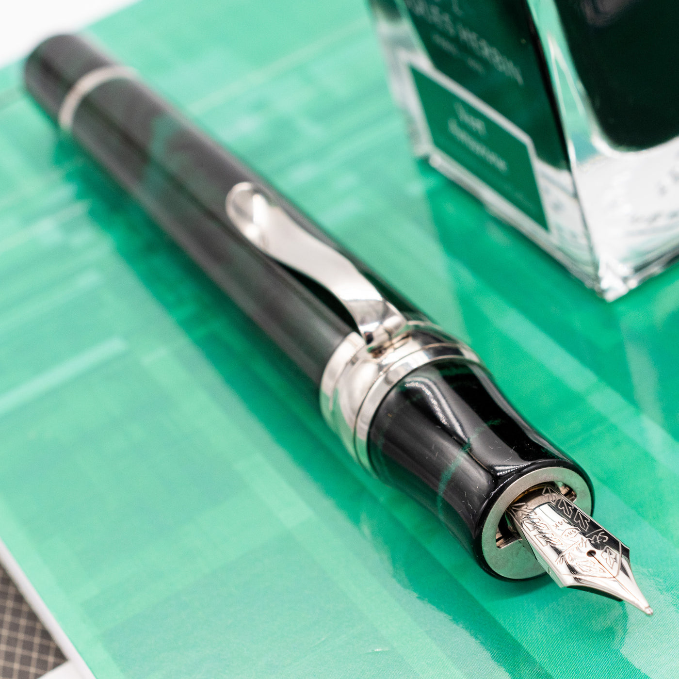 Stipula Leonardo da Vinci Forest Green Ebonite Fountain Pen open