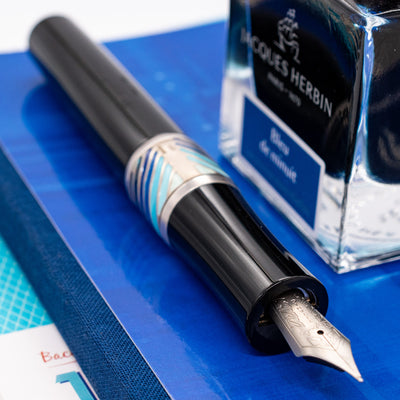 Stipula Monnalisa Ebony Blue Enamel Fountain Pen titanium retractable nib