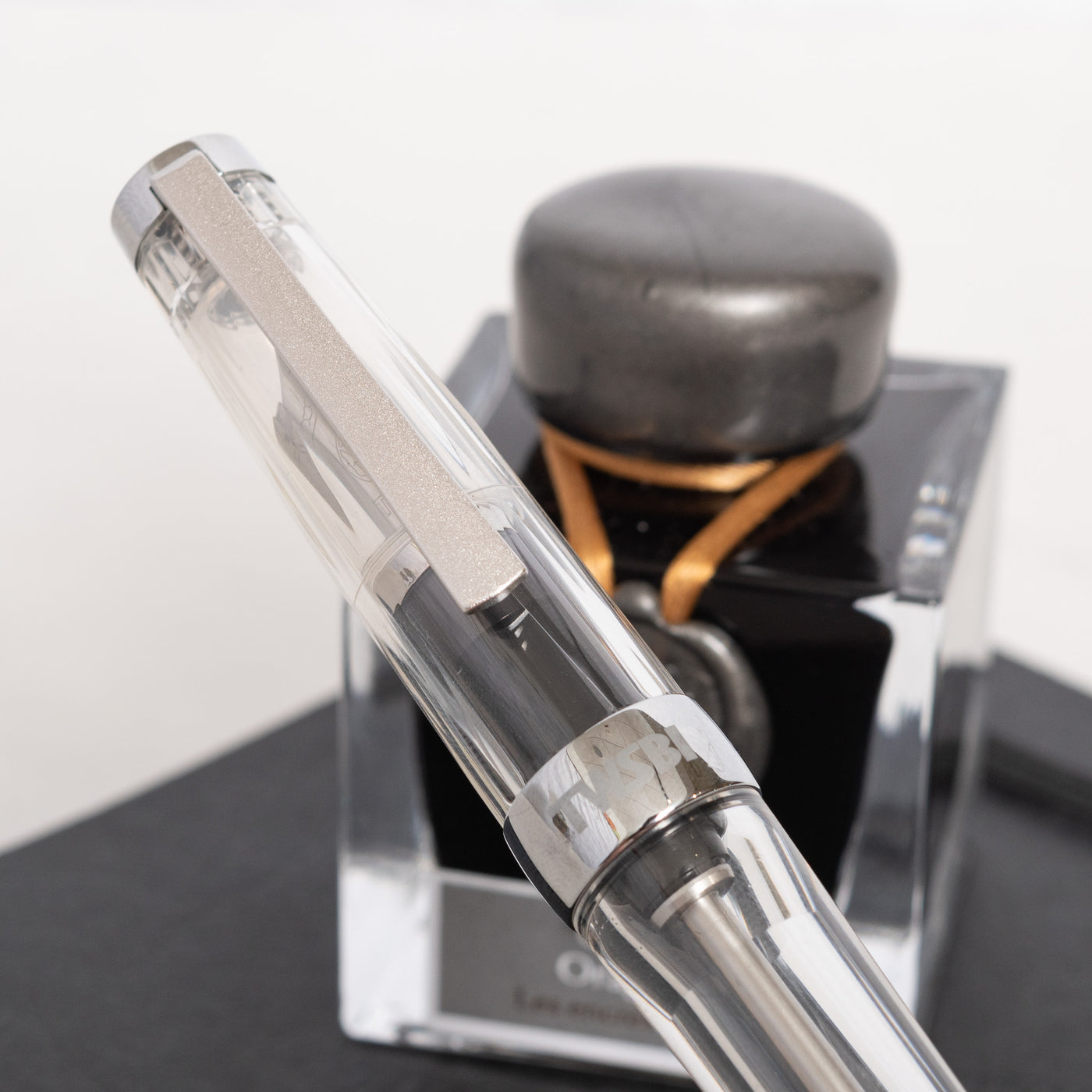 TWSBI Vac700R Clear Fountain Pen clip