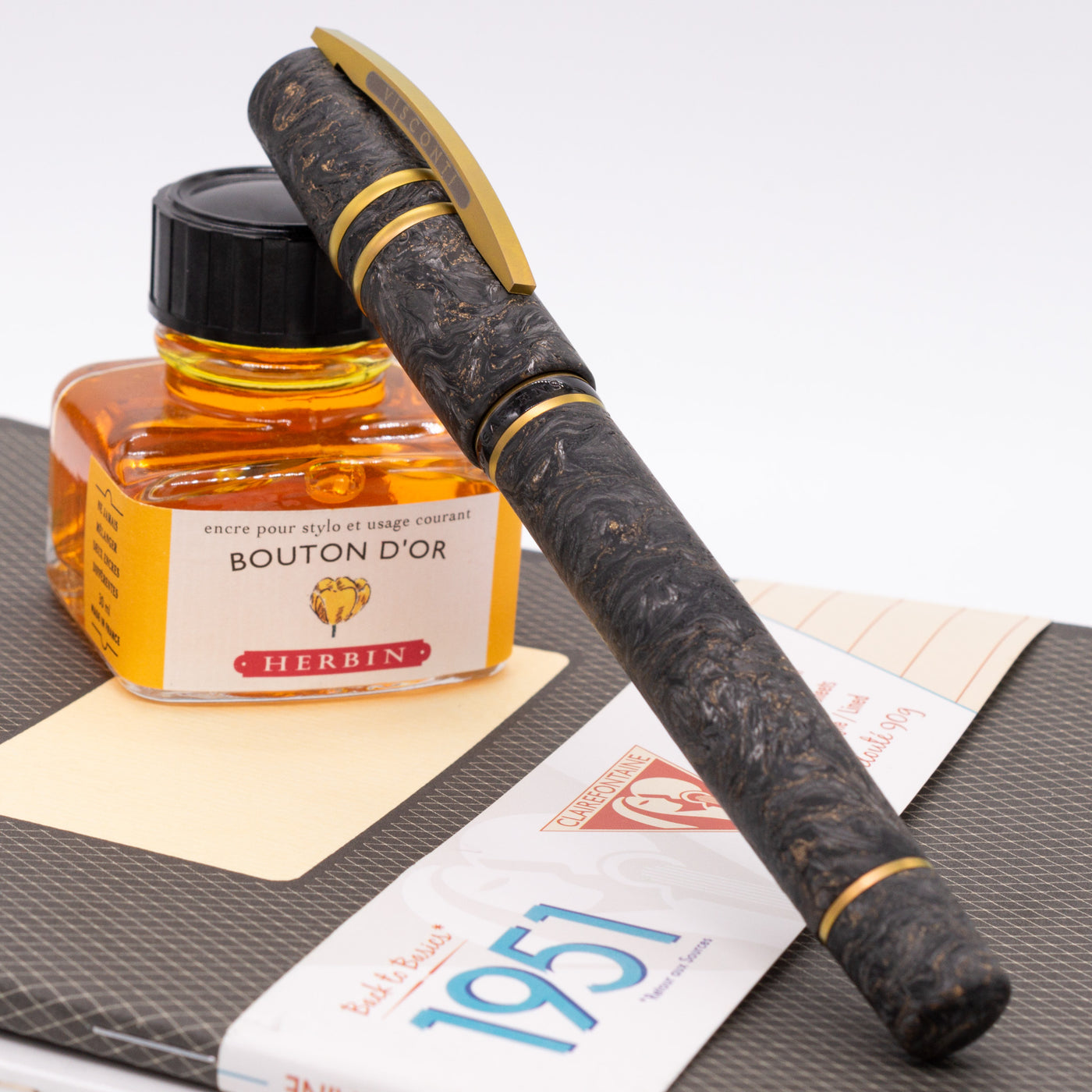 Visconti Homo Sapiens Carbon Moire Fountain Pen capped