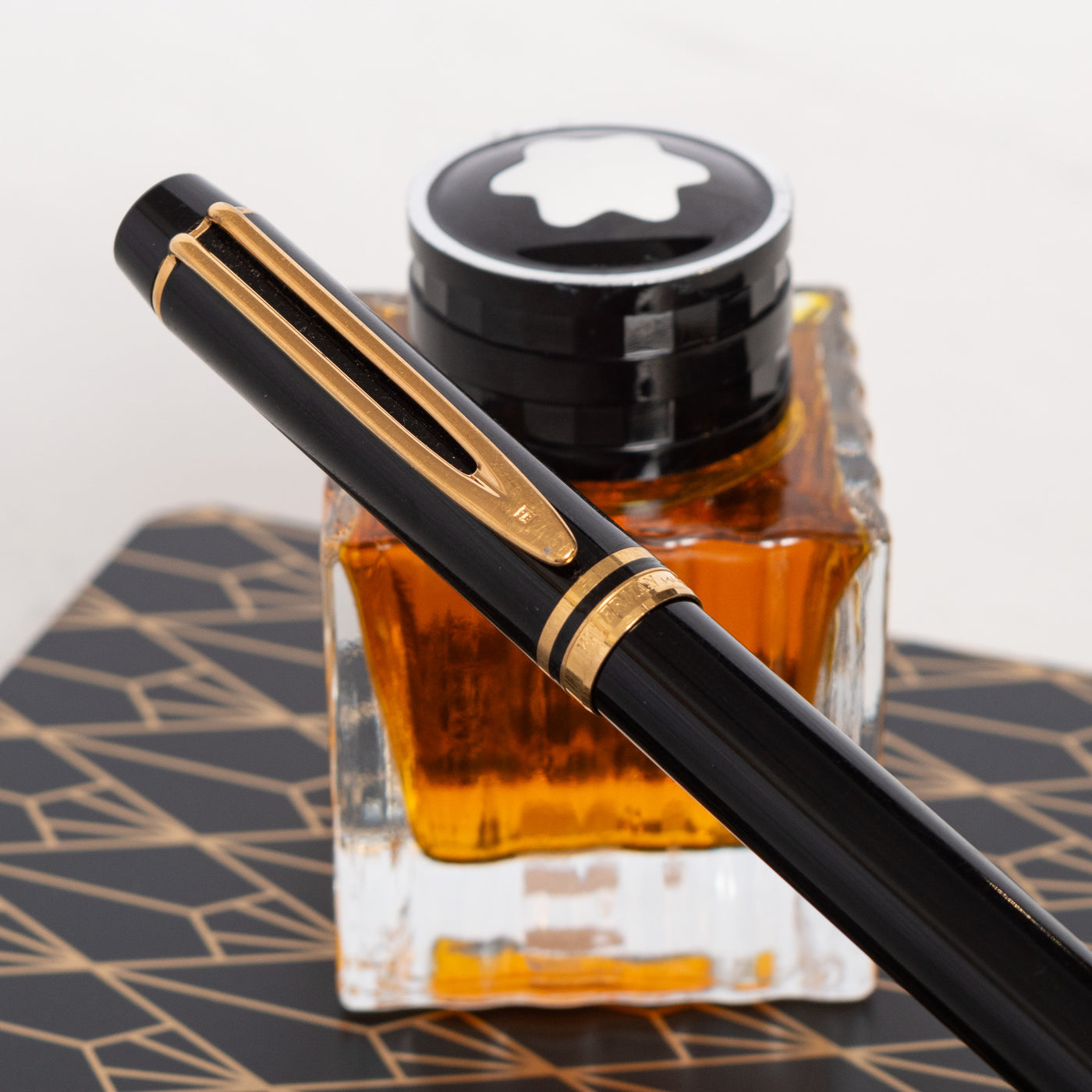 Pelikan Elegance 200 black fountain pen: details and price