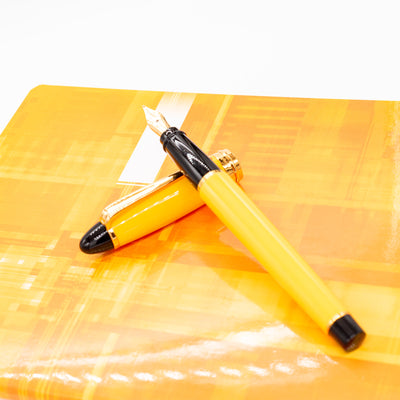 Aurora Ipsilon Resin Fountain Pen - Yellow resin