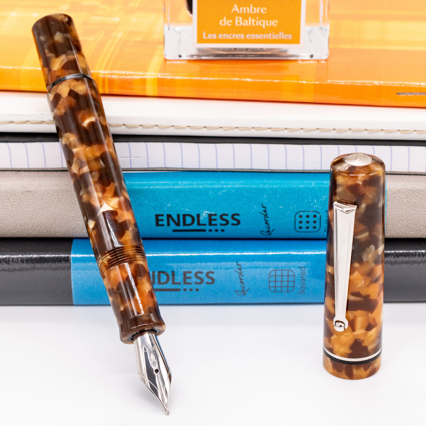 Delta Spaccanapoli Fountain Pen - Serracassano Brown