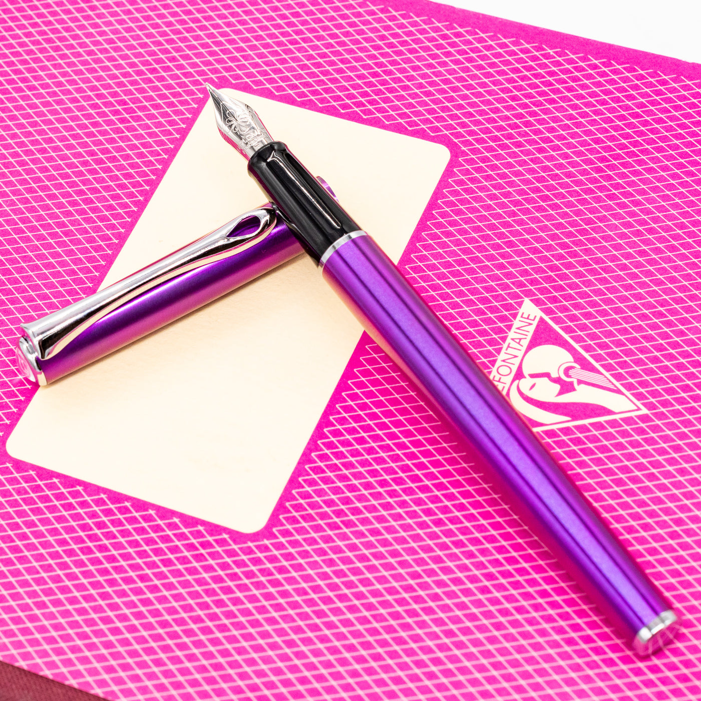 Diplomat Traveller Funky Fountain Pen - Fuchsia metal barrel