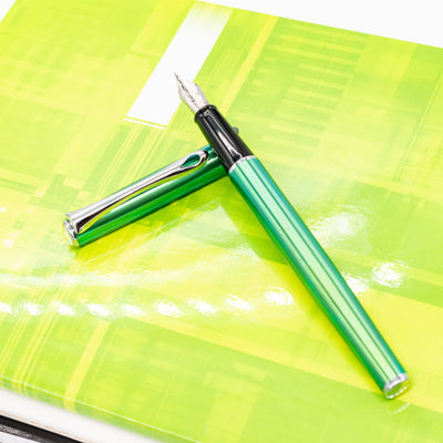 Diplomat Traveller Funky Fountain Pen - Green metal barrel