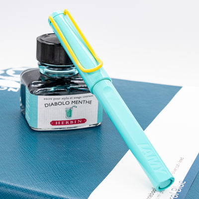 LAMY Safari Rollerball Pen - Pina Colada Special Edition capped