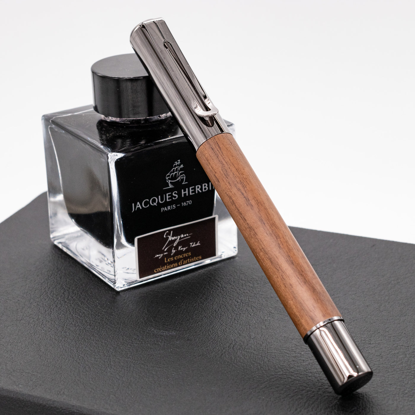 Monteverde Ritma Rollerball Pen - Walnut capped