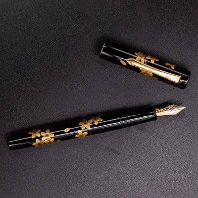 Namiki Chinkin Yukari Cherry Blossoms Fountain Pen black maki-e