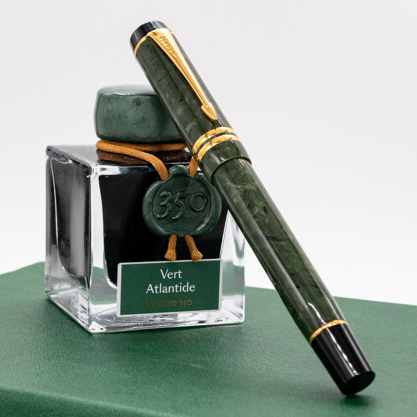 Parker Duofold International Jade Green Fountain Pen capped