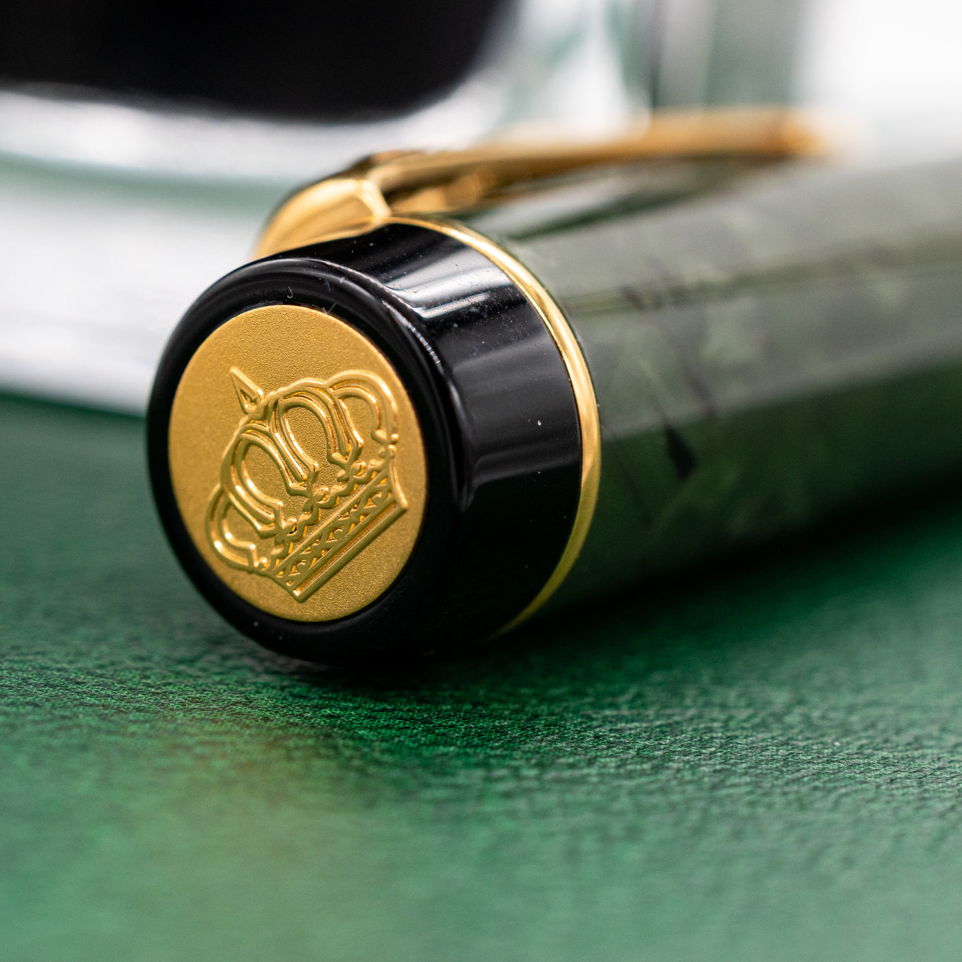 Parker Duofold International Jade Green Fountain Pen logo