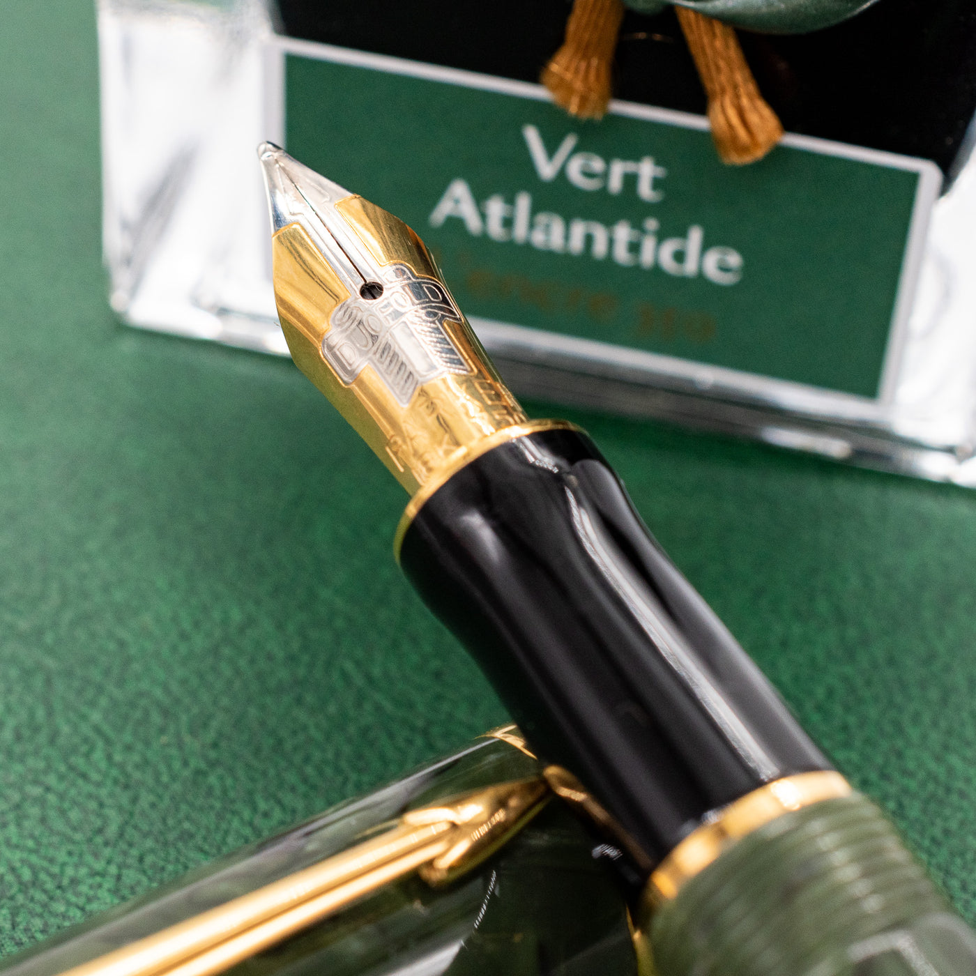 Parker Duofold International Jade Green Fountain Pen two toned nib