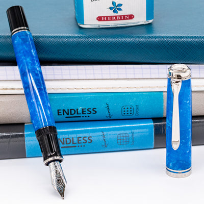 Pelikan Souveran M805 Vibrant Blue Fountain Pen