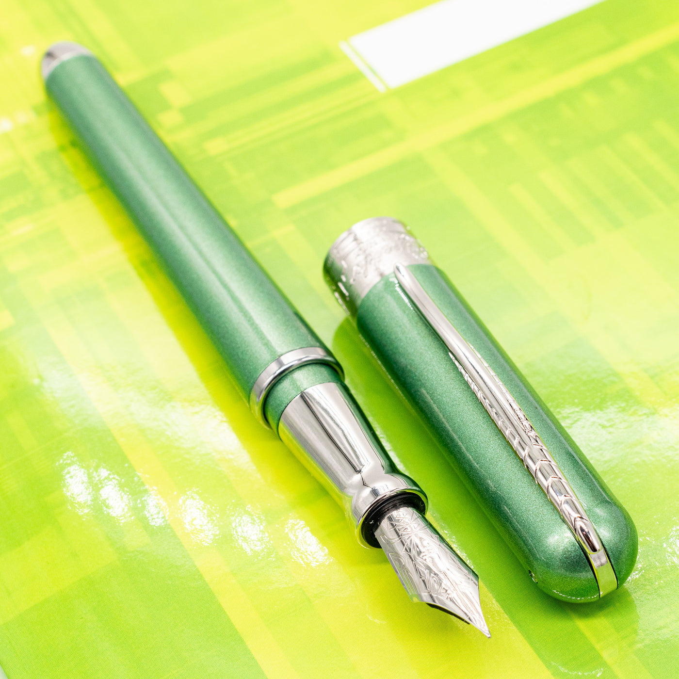 Pineider Avatar Shiny Fountain Pen - Mint metal grip section